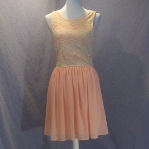 Teenplo Floral Lace Dress
